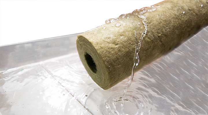 Pipe insulation protect from water