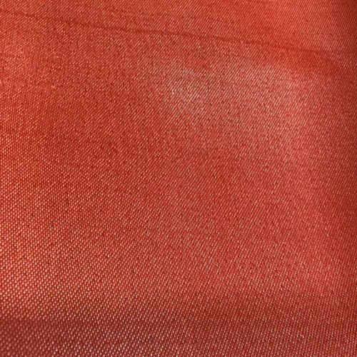 ลายผ้ากันไฟสีแดง